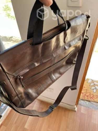 bolso de cuero nuevo