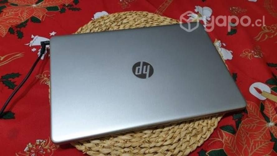 HP AMD Ryzen 5 15.6"