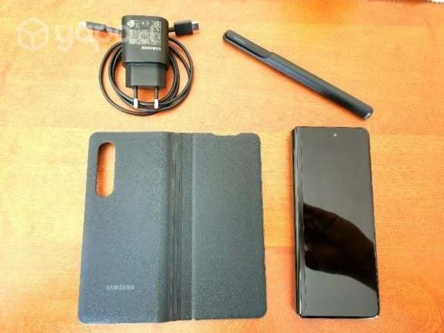 Samsung Z Fold 3 256 GB Phantom Black cómo nuevo S