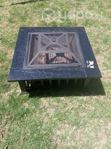 Hermosa parrilla negra