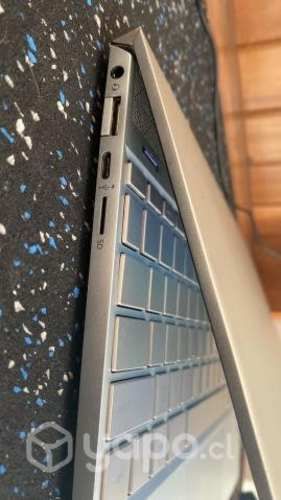 HP ENVY notebook 13' i5 8th gen SSD