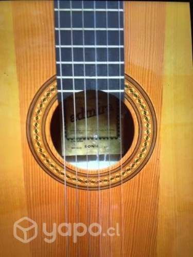 Guitarra Marca ADMIRA Modelo SONIA