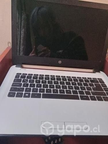 Notebook HP 8GB RAM (con falla reparable)