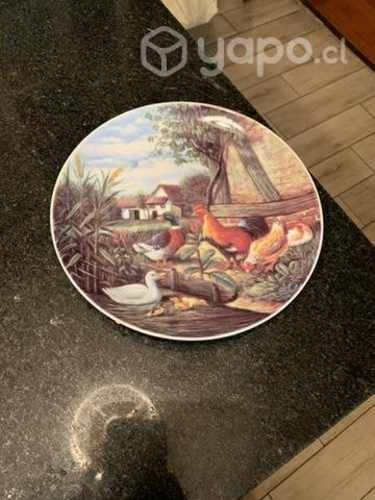 Hermoso plato para colgar coleccionable