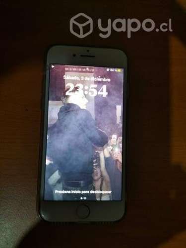 IPhone 8 desbloqueado con detalles minimos