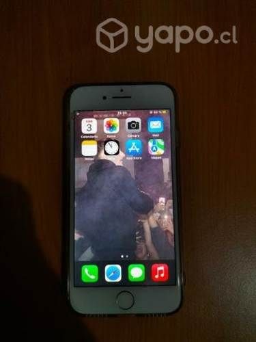 IPhone 8 desbloqueado con detalles minimos