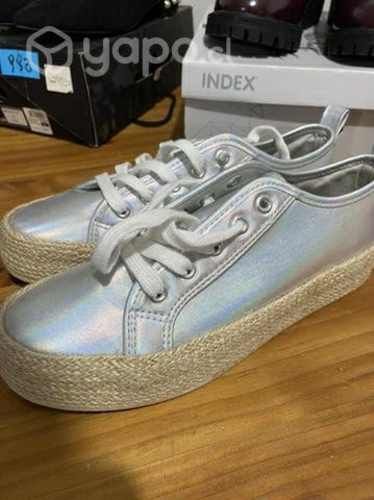 Zapatos varios nuevos