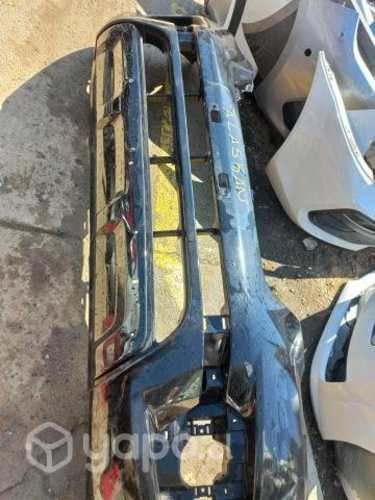 Parachoque ORIGINAL Renault Alaskan impecable