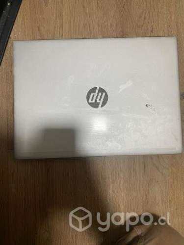 Notebook HP 440 G7 con pantalla rota