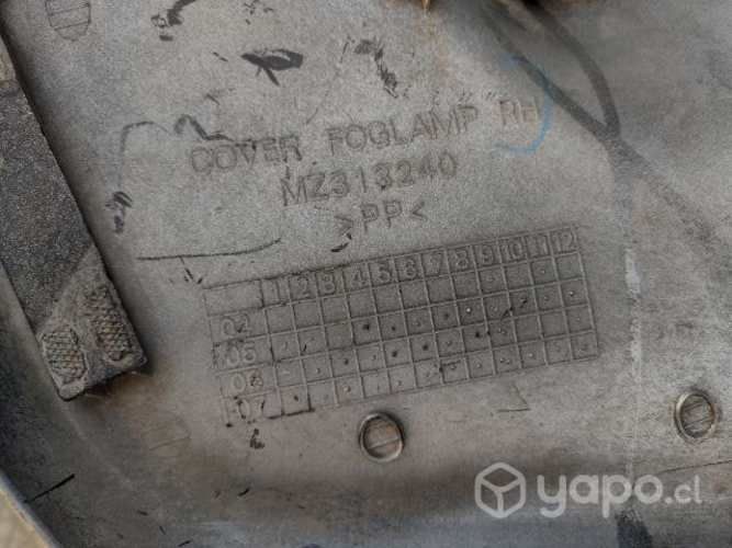 Extensión de parachoque Mitsubishi l