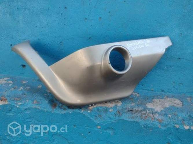 Extensión de parachoque Mitsubishi l