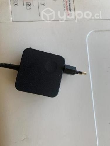 Notebook Lenovo, excelente estado, poco uso 5 años