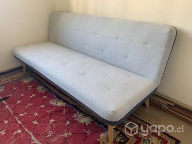 Sofá cama, futon con patas de madera. NUEVO