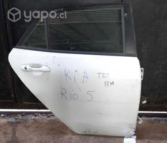 Puerta Kia Rio-5 trasero derecho(T/crédito cuotas)