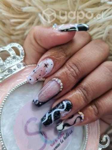 Esmaltado y uñitas