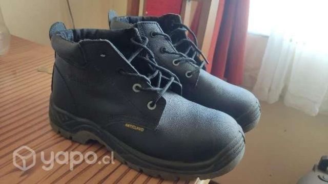 Zapatos seguridad nuevos