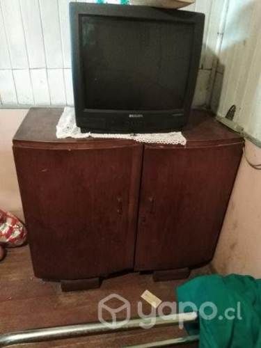 Cómoda antigua bombe