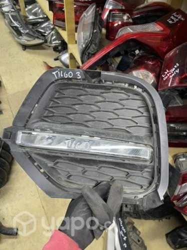 Neblinero y bisel Chery tiggo 3