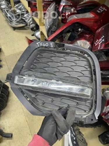 Neblinero y bisel Chery tiggo 3