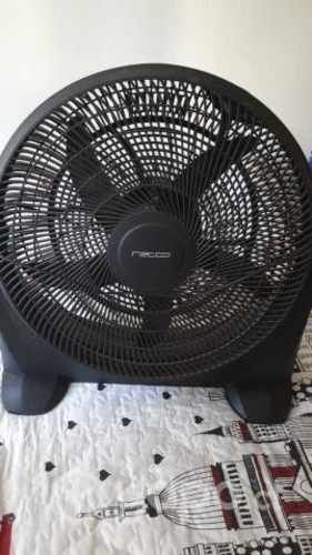 Ventilador Grande 5 aspas firme de suelo Recco