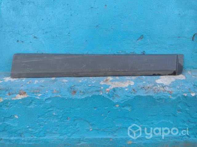 Moldura de puerta del der Chevrolet Captiva 2010