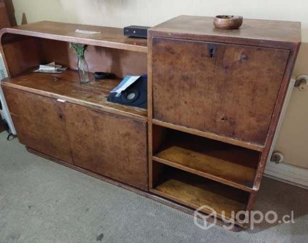 Mueble arrimo de madera antiguo