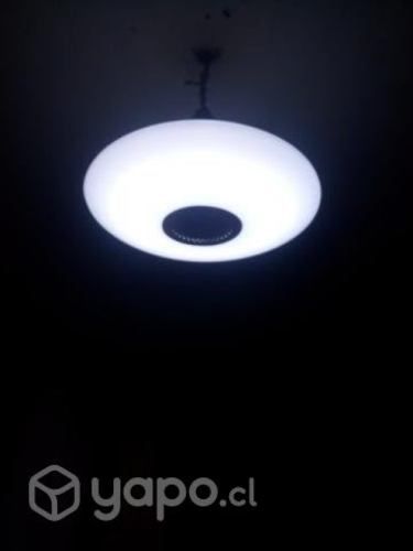 Luz con parlante