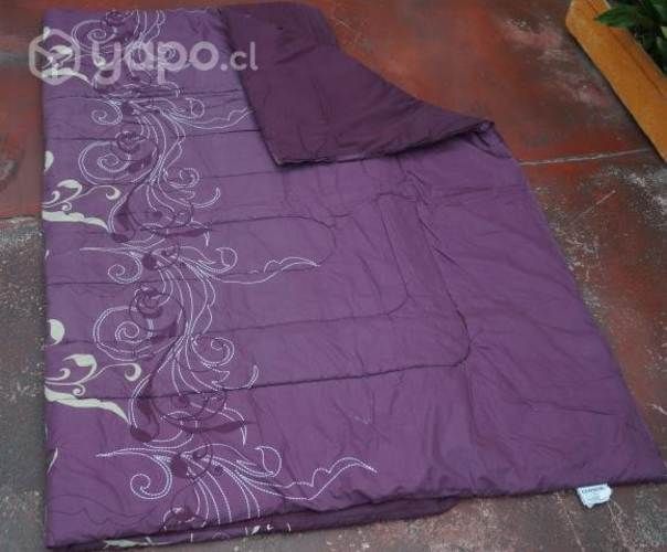 Cubrecamas plaza y media magenta