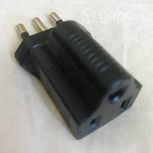 Adaptador de corriente americano a chileno europeo