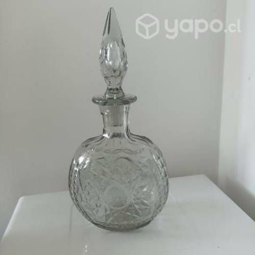 Licorera cristal tallado año 50