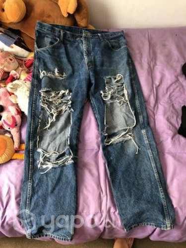 Mom jeans rotos