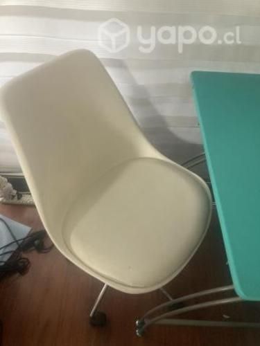 Escritorio más silla