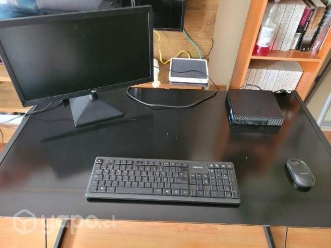 Desktop Dell Optiplex 3060 + Pantalla y Escritorio