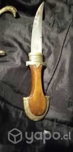 Antiguo puñal