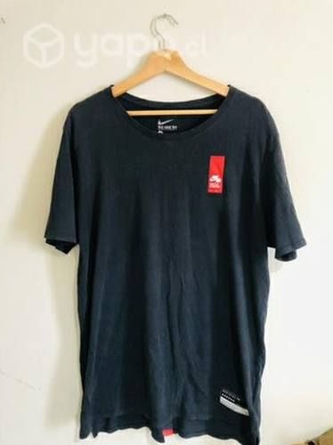 Polera nike talla L