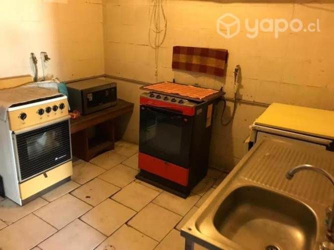 Pieza en Independencia cerca del Metro