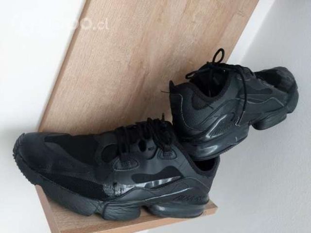 Zapatillas negras Nike talla 42