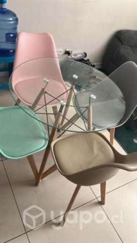 Comedor con 4 sillas