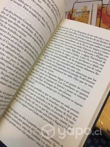 El cuento de la criada libro