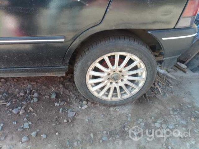 Llantas 15 con neumáticos nuevos