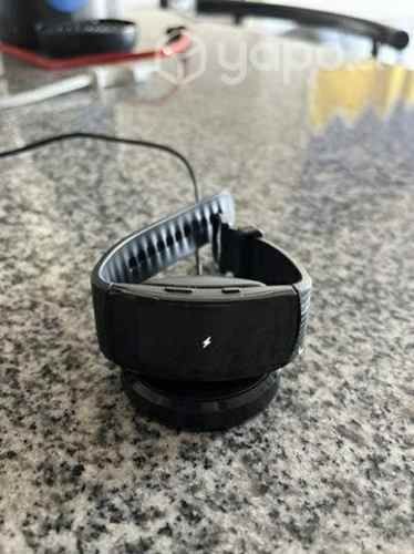 Reloj gear fit2 pro