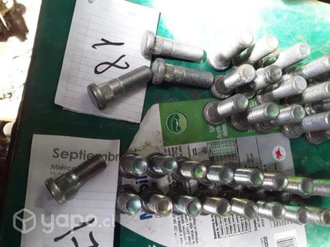 Pernos para ruedas