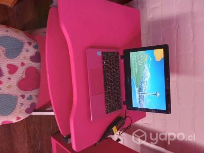 Escritorio y notebook