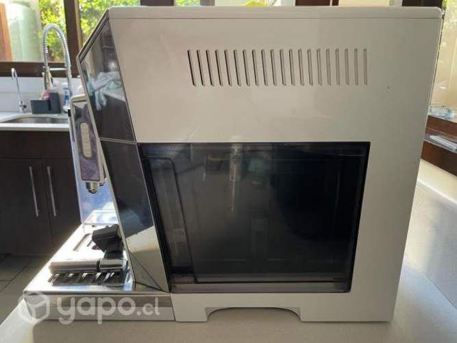 Cafetera Superautomatica Eletta