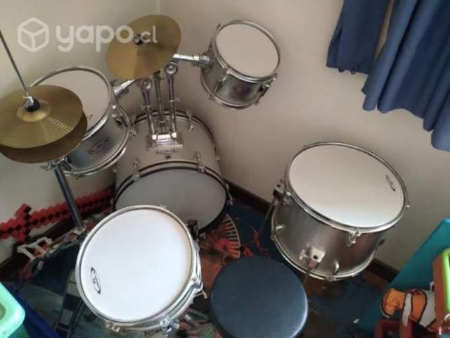 Bateria musical de niño