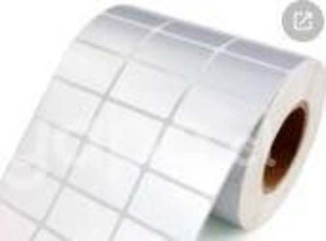 Rollos térmicos y etiquetas autoadhesivas