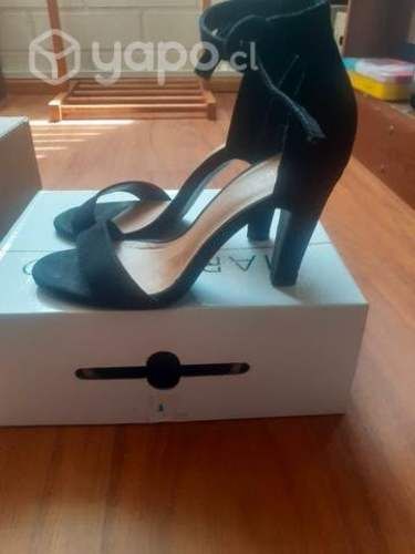 Zapatos casi sin uso