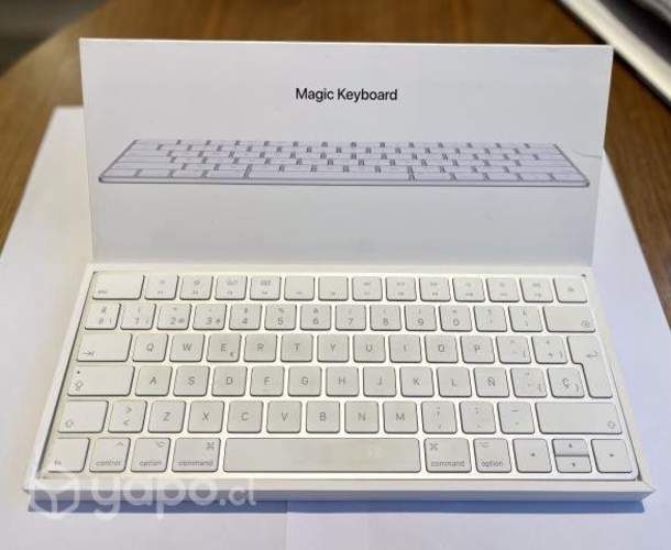 Magic Keyboard Apple