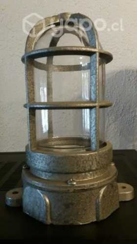 Antigua lampara de embarcación de colección