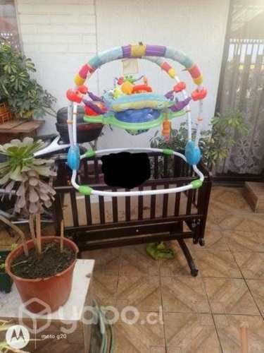 Cuna de madera de pino